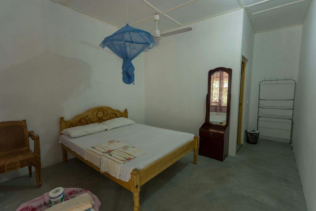 Theepan'S Home Nilaveli Exterior photo